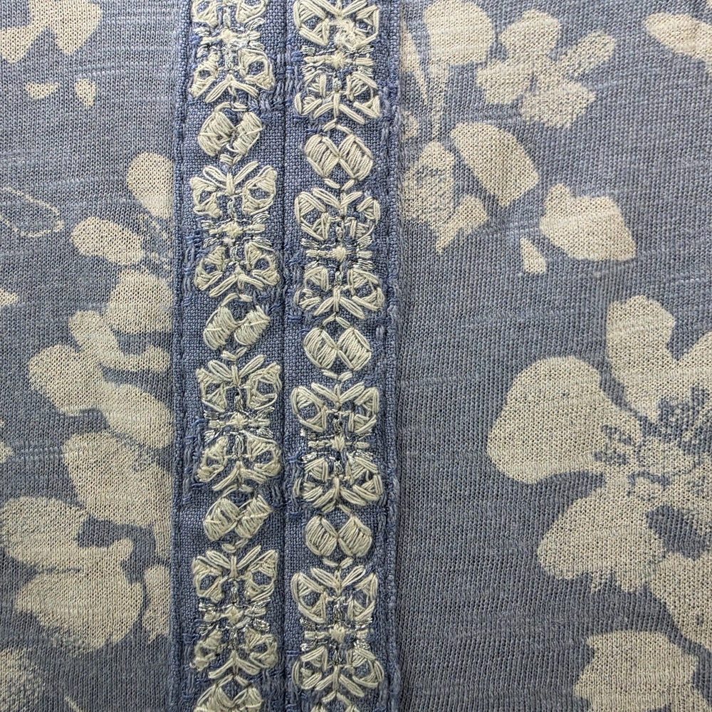 Lucky Brand Light Lavender Floral Embroidered V-Neck Tunic - Picture 5 of 6
